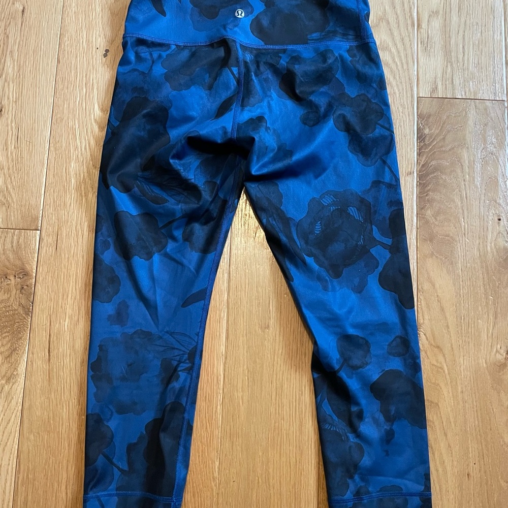 Lululemon crop pants
